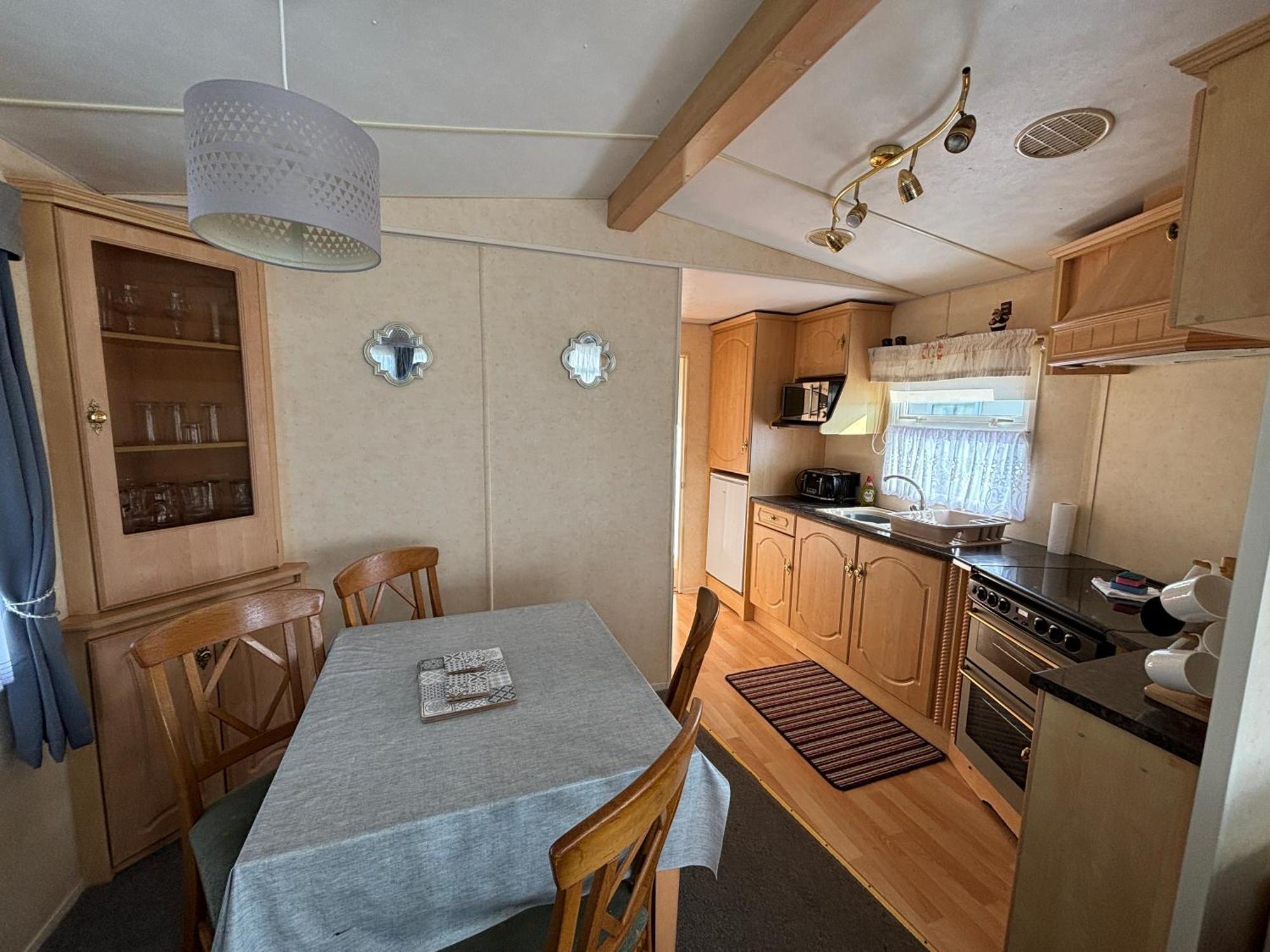 Seaview 145 - Pet Friendly, Bath And Close To Beach & Fantasy Island - Meadow Lakes Caravan & Lodge Hire 잉골드멜스 외부 사진