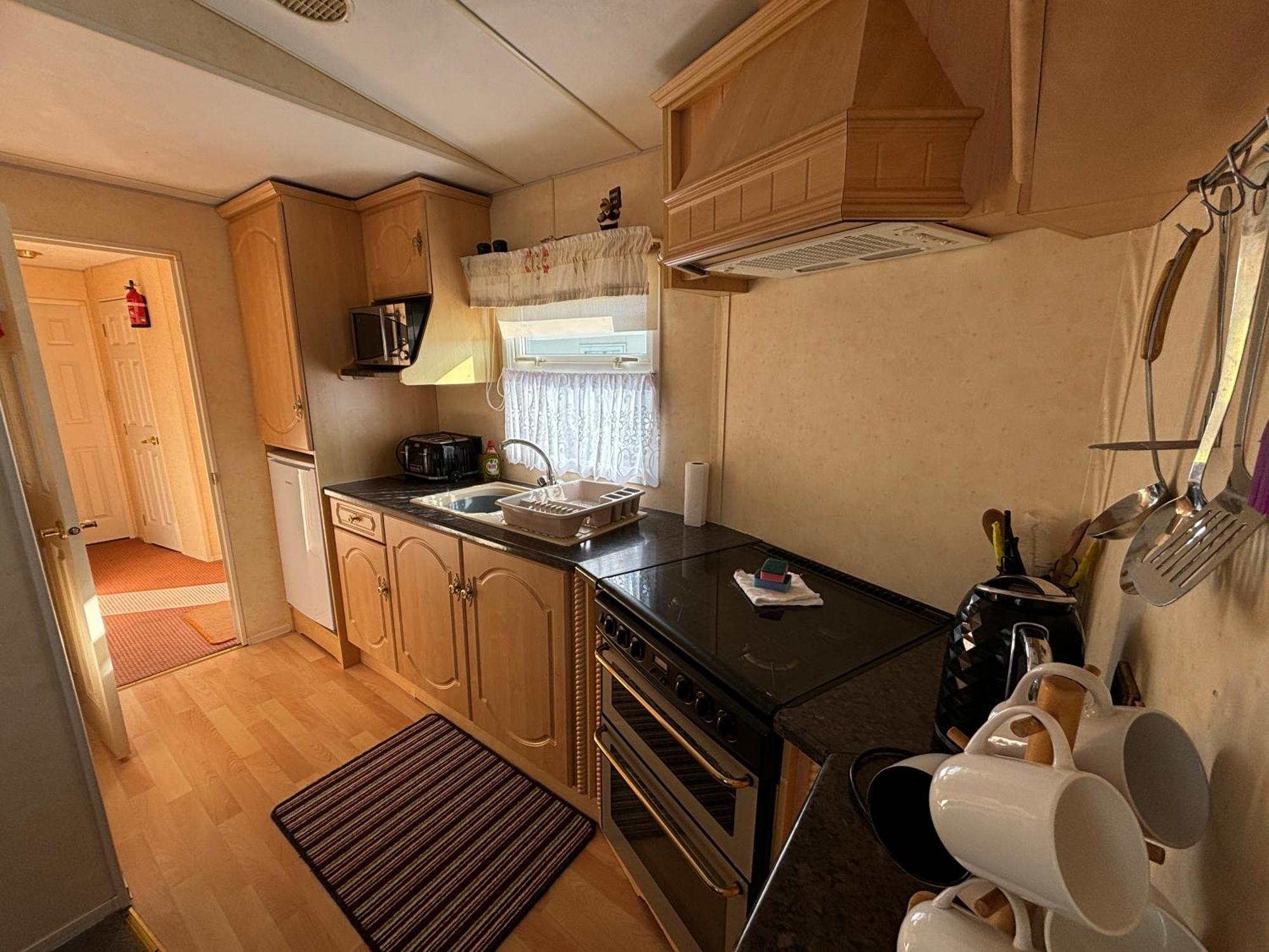 Seaview 145 - Pet Friendly, Bath And Close To Beach & Fantasy Island - Meadow Lakes Caravan & Lodge Hire 잉골드멜스 외부 사진