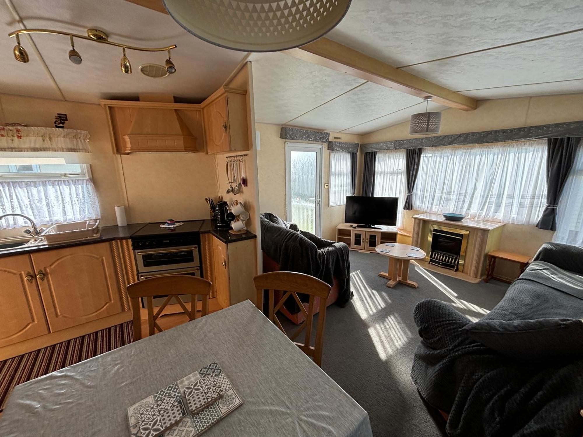 Seaview 145 - Pet Friendly, Bath And Close To Beach & Fantasy Island - Meadow Lakes Caravan & Lodge Hire 잉골드멜스 외부 사진
